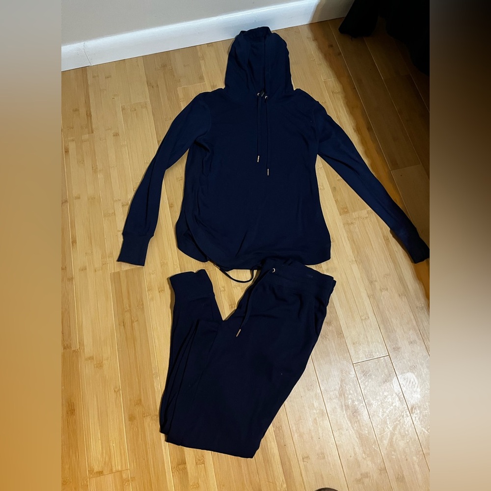 GAIAM Dark Blue Apparel hoodie and joggers set size small like new